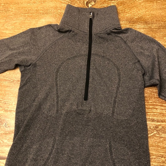 Lululemon🍋 Zipper Tech Pullover 🏃🏼♀️ - Picture 5 of 8